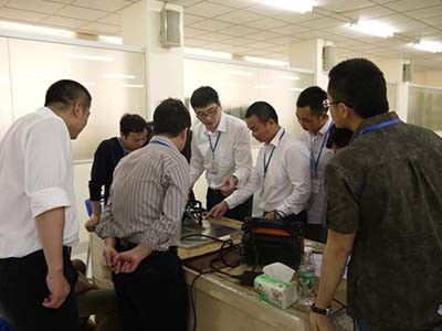 專業(yè)翻譯服務(wù)的價(jià)值與選擇 以朗酷翻譯為例
